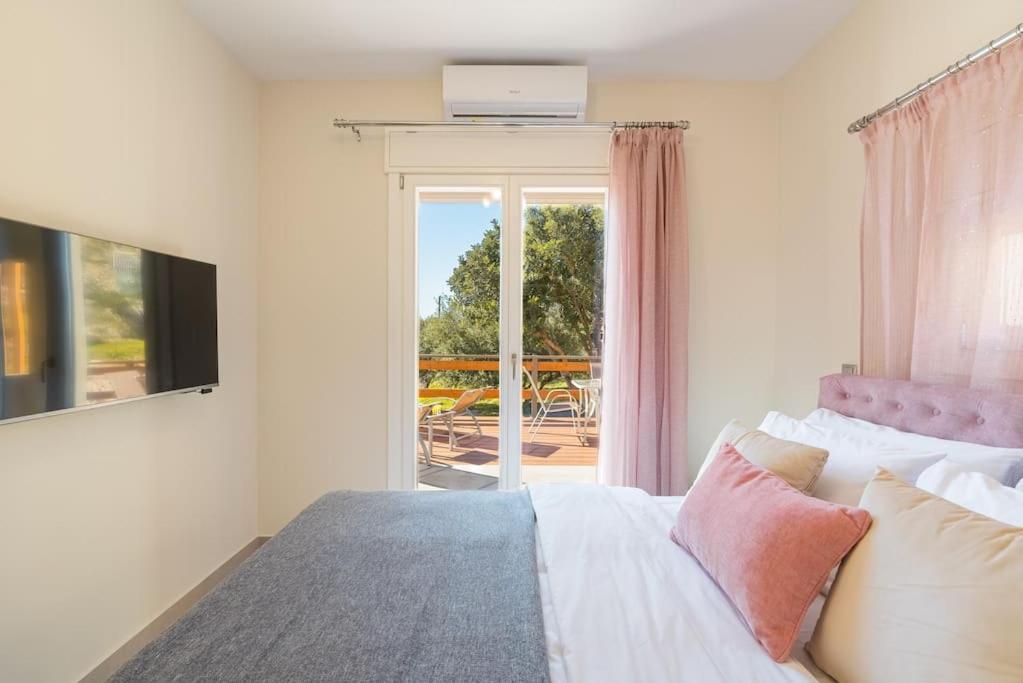 Sunset Dreams Spyros Apartment Skalia Bagian luar foto